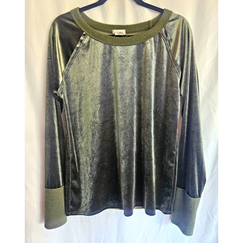 BiBi Womens M Green Velvet Raglan Long Sleeve Crew Neck Pullover Top